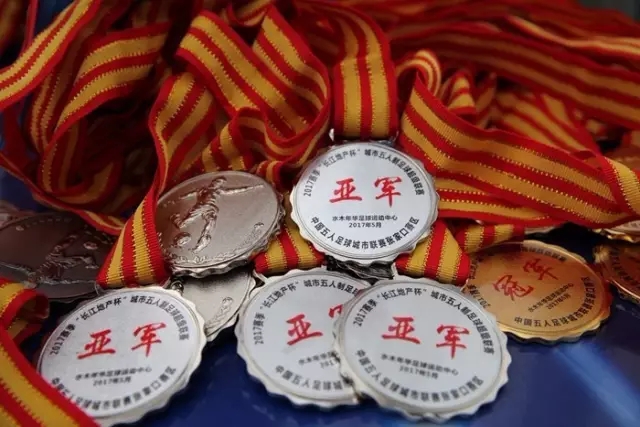 97年至今单季中距离命中率：12年贾米森最铁 嘴哥&威少&乔治在列